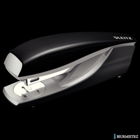 Zszywacz średni metalowy Leitz Style, czarny, 10 lat gwarancji, 30 kartek 55620094